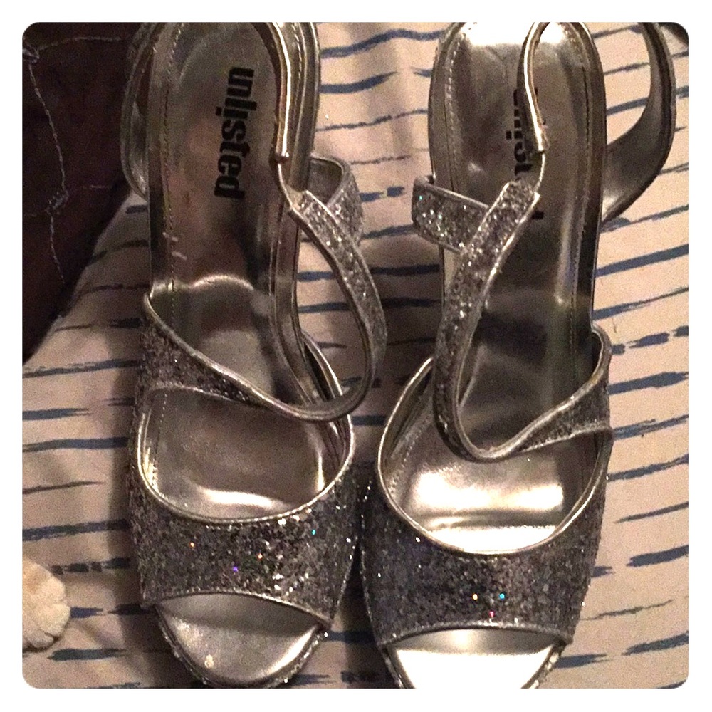 High heel dress shoes